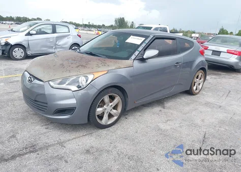 2015 Hyundai Veloster z USA, uszkodzony, nr VIN KMHTC6AD6FU227442